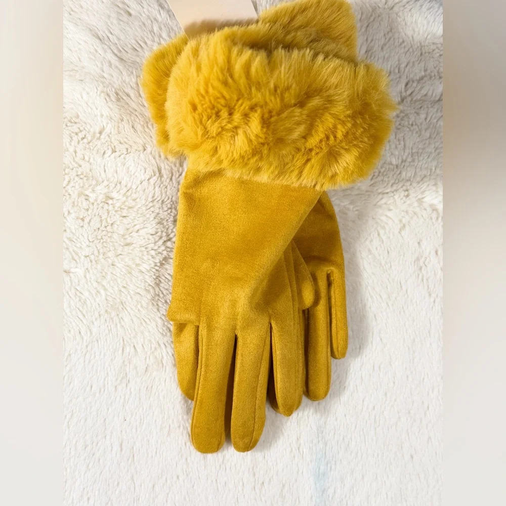 Stylish Mustard Yellow Gloves with Faux Fur Trim - Picture 11 of 11